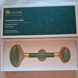 Botanicals Collection Aventurine Jade Facial Roller - Green and Gold